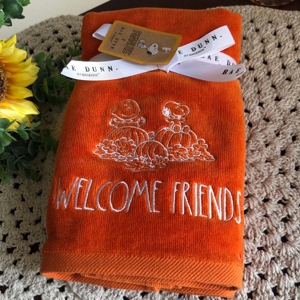 Rae Dunn x PEANUTS Fall WELCOME FRIENDS Hand Towels